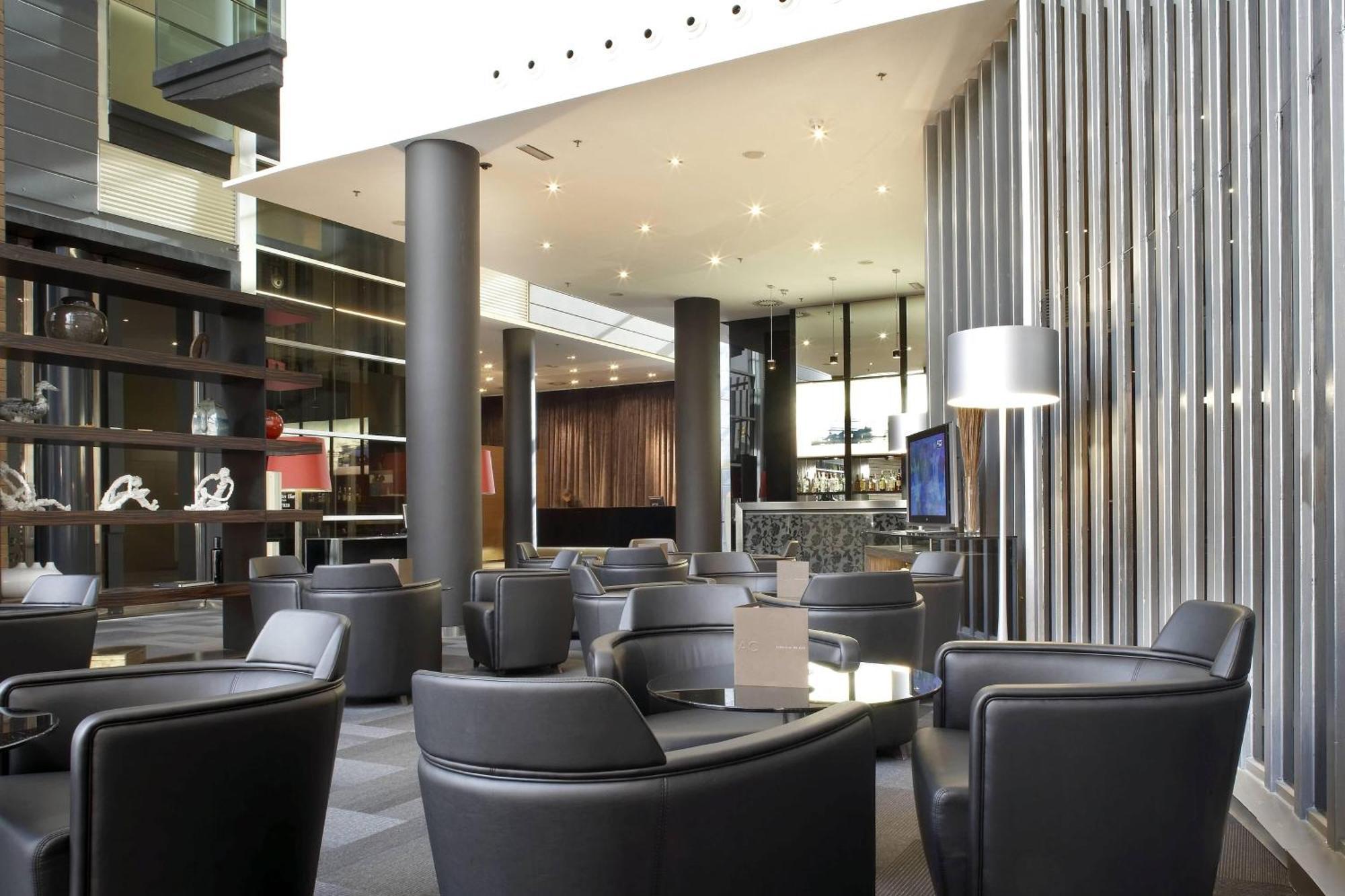 Ac Hotel Som By Marriott L'Hospitalet de Llobregat Bagian luar foto